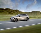 El SUV eléctrico Mercedes-Benz AMG EQE 43 4MATIC ya puede encargarse en Europa. (Fuente de la imagen: Mercedes-Benz)