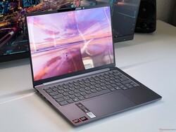 El IdeaPad Pro 5 14 Gen10 es un buen portátil educativo