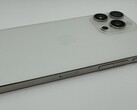 Un prototipo de iPhone con botones Taptic. (Fuente de la imagen: Apple Insider)