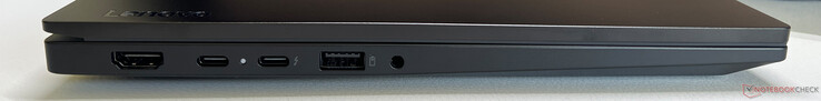 Izquierda: HDMI 2.0, USB-C 3.2 Gen 2 (20 GBit/s, DisplayPort 1.4, Power Delivery 3.1), USB-C 4.0 con Thunderbolt 4 (40 GBit/s, DisplayPort 2.1a, Power Delivery 3.1), USB-A 3.2 Gen 1 (5 GBit/s, con alimentación), audio de 3,5 mm
