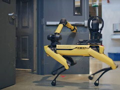 Abrir puertas y levantar objetos: El brazo de Spot lo hace posible. (Imagen: youtube/Boston Dynamics)