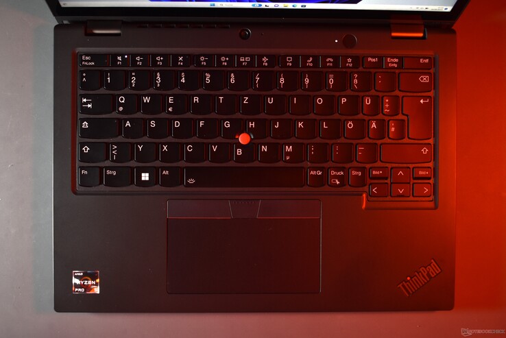 ThinkPad L13 Yoga G4 AMD: área del teclado