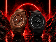 El Casio G-Shock GMA-P2110B-1A y el G-Shock GMA-P2110B-5A (de derecha a izquierda)