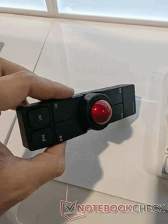 Keychron Trackball negro. (Fuente de la imagen: Notebookcheck/Stephen Pereyra)