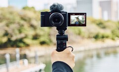 La ZV-1 II de Sony actualiza la cámara vlogging ZV-1 para incluir un objetivo más amplio que facilita el encuadre en modo selfie. (Fuente de la imagen: Sony)