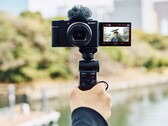 La ZV-1 II de Sony actualiza la cámara vlogging ZV-1 para incluir un objetivo más amplio que facilita el encuadre en modo selfie. (Fuente de la imagen: Sony)