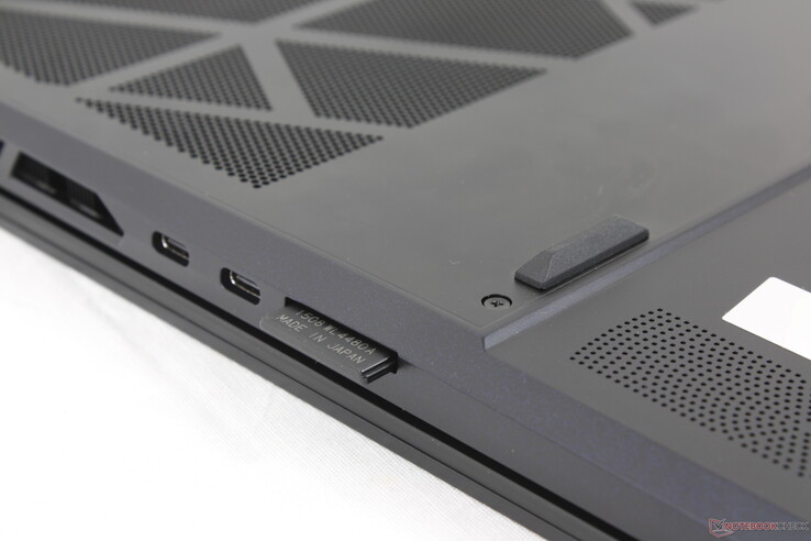 El lector de tarjetas SD no tiene resorte