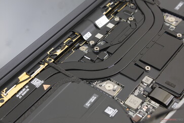 La RAM está soldada y no es actualizable por el usuario