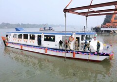 Transbordador eléctrico Dheu construido por GRSE para el gobierno de Bengala Occidental (Fuente: EMobility+)