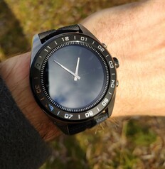 Uso del Reloj LG Watch W7 al aire libre bajo el sol