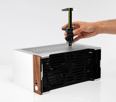 Noctua no confía en los fabricantes de carcasas en lo que respecta al espacio disponible para los ventiladores.