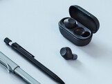 Auriculares Sony WF-C710N en negro. (Fuente de la imagen: Sony)