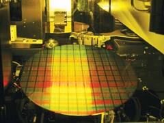 El volumen de producción de la 2ª planta japonesa de TSMC se fija ahora para el primer semestre de 2029. Imagen: Oblea de silicio de TSMC (Fuente de la imagen: TSMC)