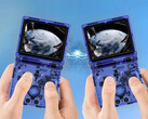 Se espera que Anbernic presente un nuevo chipset tras el lanzamiento del RG34XX SP, RG35XX SP en la imagen. (Fuente de la imagen: Anbernic)