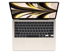 Se espera que el nuevo MacBook Air M2 esté disponible el 15 de julio. (Fuente de la imagen: Apple)