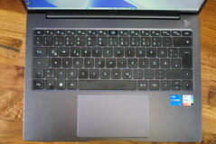 El teclado del Huawei MateBook 14 es muy propenso a las huellas dactilares