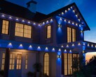 Luces permanentes para exteriores Govee 2 Pro mostradas en el exterior de una vivienda