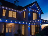 Luces permanentes para exteriores Govee 2 Pro mostradas en el exterior de una vivienda