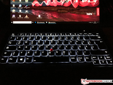 El Carbon G6 tiene dos niveles de retroiluminación del teclado
