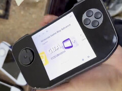 La GameMT E3 sería una incorporación bastante extraña al mercado de las consolas portátiles de juegos horizontales. (Fuente de la imagen: vía Retro Gaming with Deadfred)