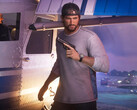 Jason, el protagonista de GTA 6, empuñando una pistola.
