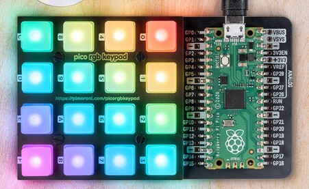 La base del teclado RGB de Pimoroni Pico. (Fuente de la imagen: Pimoroni)