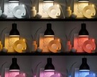 La nueva bombilla LED TRÅDFRI Smart GU10 puede producir luz blanca y de color. (Fuente de la imagen: IKEA)