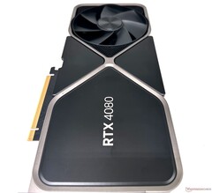La RTX 4080 es un 58% más rápida en conjunto en nuestros benchmarks sintéticos frente a la RTX 3080.