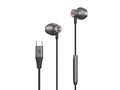 Los auriculares con cable RedMagic con conector USB-C.