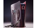 Los fans se han divertido ofreciendo diseños personalizados de consolas PS5. (Fuente de la imagen: @GodofWar_ES)