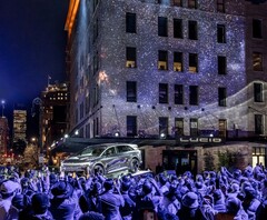 El Lucid Gravity. El fabricante de automóviles iniciará las entregas regulares del SUV en abril de 2025 (Fuente de la imagen: Lucid)