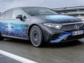 El primer EQS con batería de estado sólido puede recorrer más de 600 millas (Fuente de la imagen: Mercedes)