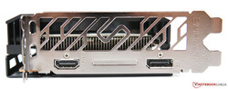 Los puertos externos de la Sapphire Pulse Radeon RX 6500 XT