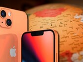 El Apple Los precios del iPhone 13 en China aparentemente alcanzan el equivalente a más de 2.000 dólares para dos variantes. (Fuente de la imagen: @RendersbyIan/Unsplash - editado)