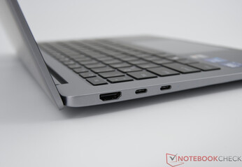 GeekBook X14 Pro - Conexiones en el lado izquierdo