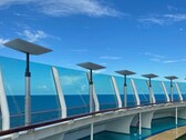 Platos de Starlink Maritime en un crucero (imagen: Royal Caribbean)
