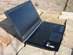 Acer Aspire VN7-593G-73HP V15 Nitro BE. Modelo de pruebas cortesía de notebooksbilliger.de