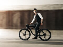 La e-bike de Noordung cuenta con sensores de contaminación del aire, altavoces Bluetooth y un banco de energía. (Fuente de la imagen: Noordung)