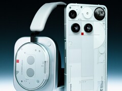 Los auriculares Nothing (1) y el teléfono (3) saldrán a la venta el 15 de julio, pero podrá hacerse con ellos unos días antes en la tienda física de Nothing. (Fuente de la imagen: Nothing)