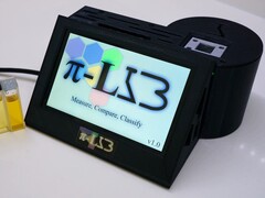 El proyecto kickstarter π-LAB convierte un Raspberry Pie en un laboratorio portátil que puede medir y analizar líquidos (Imagen: Kickstarter)
