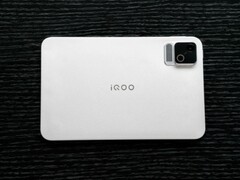 Se afirma que la tableta para juegos iQOO Pad Ultra está equipada con el SoC Qualcomm Snapdragon 8 Elite Gen 6.