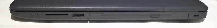 Lado derecho: lector de tarjetas SD, 1x USB 2.0, unidad DVD-RW, Kensington-Lock