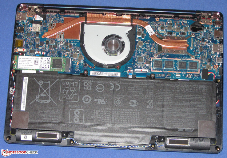 Una vista del interior del ZenBook UX331UA
