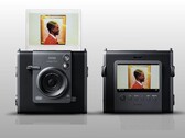 La estética recuerda más a la serie X de Fuji que a cualquier otra de la gama Instax (Fuente de la imagen: Fujifilm)