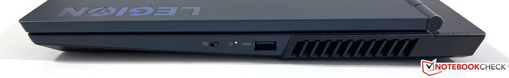 Lado derecho: E-Shutter (cámara web), USB-A 3.2 Gen.1