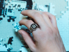 Casio ha abierto una lotería para la reposición del reloj CRW-001-1 Ring Watch en el Reino Unido. (Fuente de la imagen: Casio)