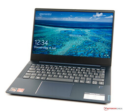 Revisión del portátil Lenovo IdeaPad S540. Dispositivos de prueba cortesía de CampusPoint.