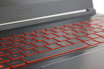 La iluminación del teclado de tres zonas en el GF62VR es ahora sólo una luz roja de una zona con tres intensidades de iluminación