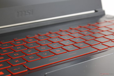 La iluminación del teclado de tres zonas en el GF62VR es ahora sólo una luz roja de una zona con tres intensidades de iluminación