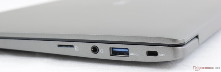 Bien: Lector MicroSD, audio combo de 3.5 mm, USB 3.1 Tipo-A, Cerradura Kensington